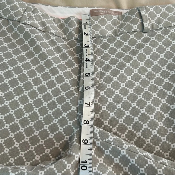 Banana Republic Hampton Pant Women 4P Gray White Geometric Print Crop Dress Pant - Picture 10 of 13